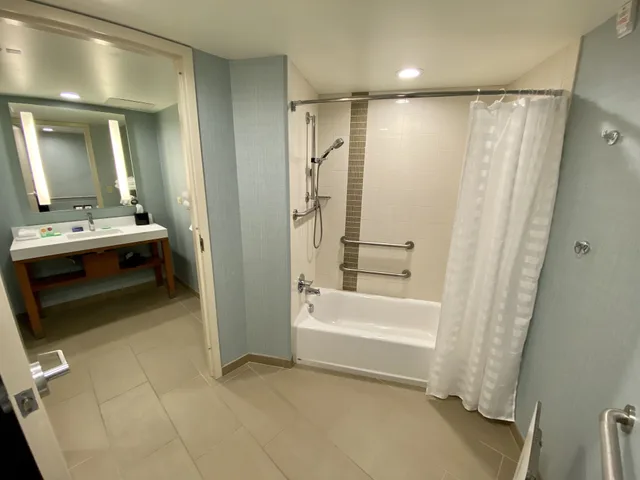 جناح استوديو بسريرين كوين بإطلالة على المدينة مع أريكة لذوي الإعاقة، Hyatt Place Ocean City Oceanfront 2/3