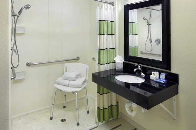 غرفة بسريرين كوين لذوي الإعاقة، Fairfield Inn Suites Downtown Phoenix 3/3