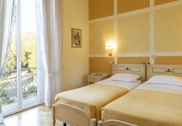 Room, Twin Beds, City View, Settentrionale Esplanade 1/6