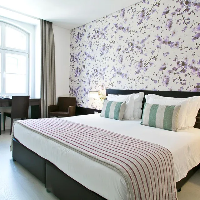 Standard, Double Bed, Street View, Internacional Design Hotel 2/9