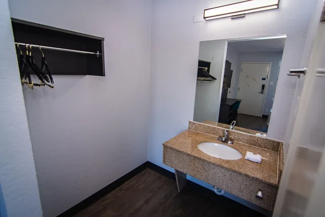 Standard, 2 Double Beds, Motel6 Ft. Pierce, FL 10/10