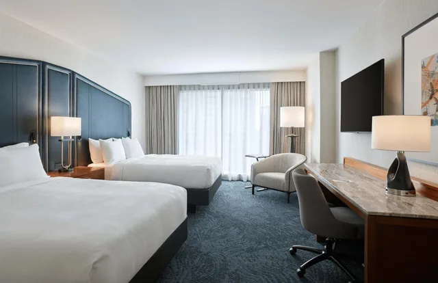 غرفة بسريرين كوين، JW MARRIOTT AUSTIN 9/11