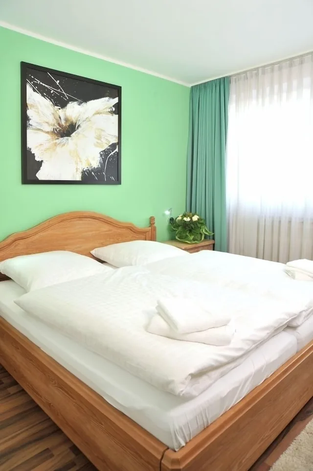 غرفة بسرير كوين، Stadthotel Langenfeld 1/10