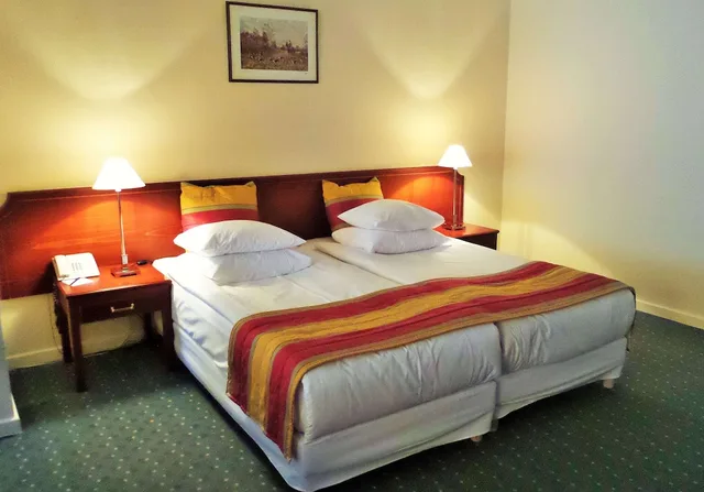 غرفة قياسية بسريرين منفصلين، Park Hotel Brussels 1/3