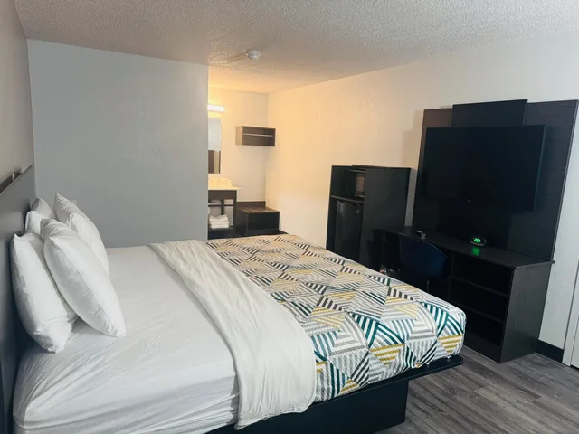 غرفة بسرير كوين لذوي الإعاقة، Motel6 Southgate, MI - Detroit 1/10