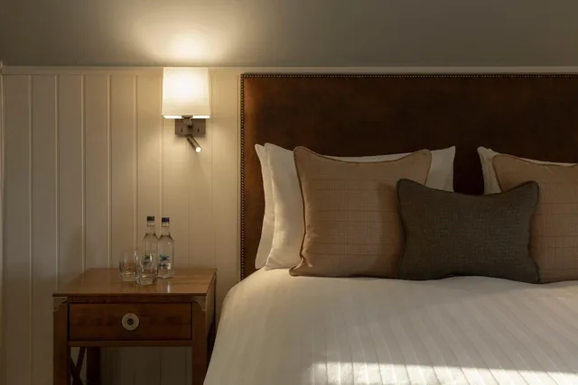 غرفة كلاسيكية بسرير مزدوج أو سريرين منفصلين، Glencoe Inn 1/2