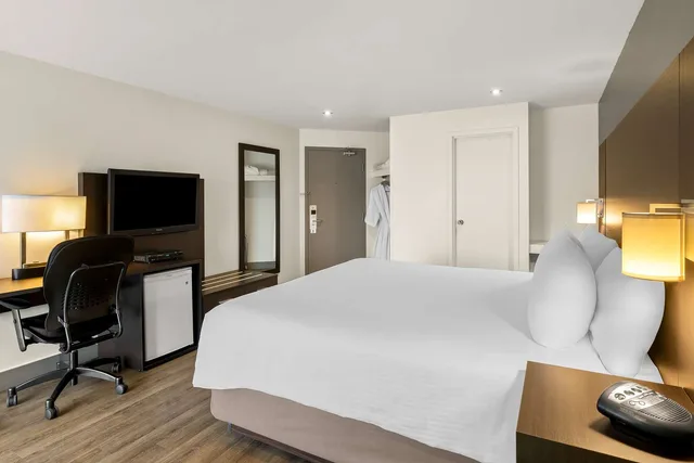 غرفة بسرير كوين، Best Western Plus Hotel St Jerome 4/5
