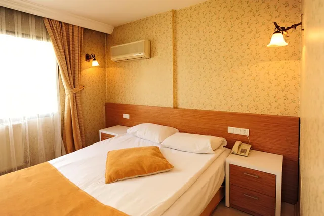غرفة قياسية بسرير مزدوج أو سريرين منفصلين، Üstün Otel Alsancak 7/10