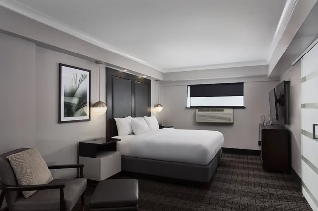 Room, Queen Bed, Hotel Duval Autograph Collection 2/3