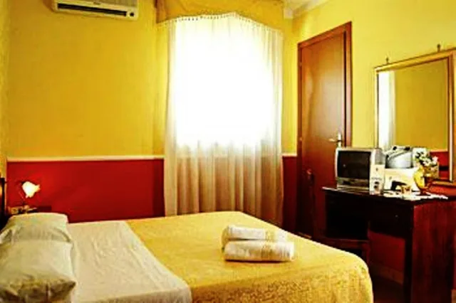 غرفة اقتصادية بسرير كوين، Green Park Hotel 4/10