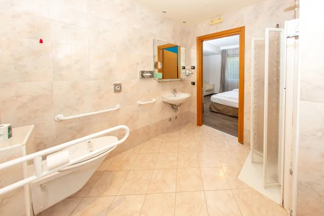 غرفة قياسية رباعية بسريرين منفصلين، Hotel Bonotto 7/7