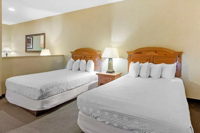 جناح بسريرين كوين مع أريكة، Best Western Plus Revere Inn & Suites 3/7