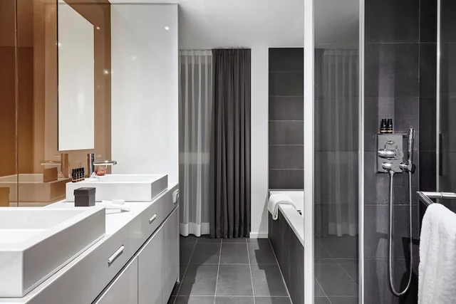 Gallery, Suite, King Bed، Legere Hotel Luxembourg 4/8
