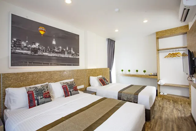 Semi Room, Deluxe, Triple, 1 Queen and 1 Semi Double Bed، Natura Hotel 1/2