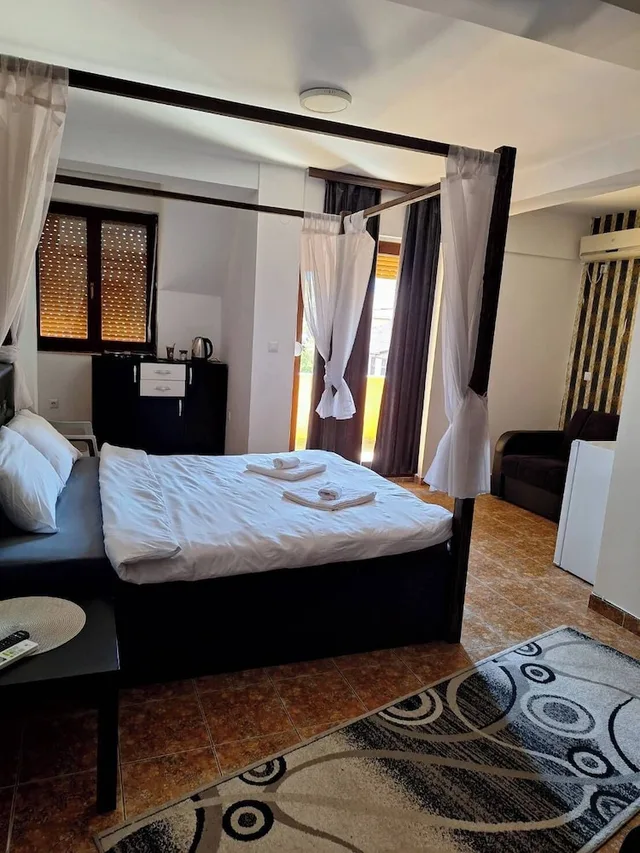 غرفة كومفورت ثلاثية بسرير كوين وسرير فردي، Apart Kalonis Hotel 1/6