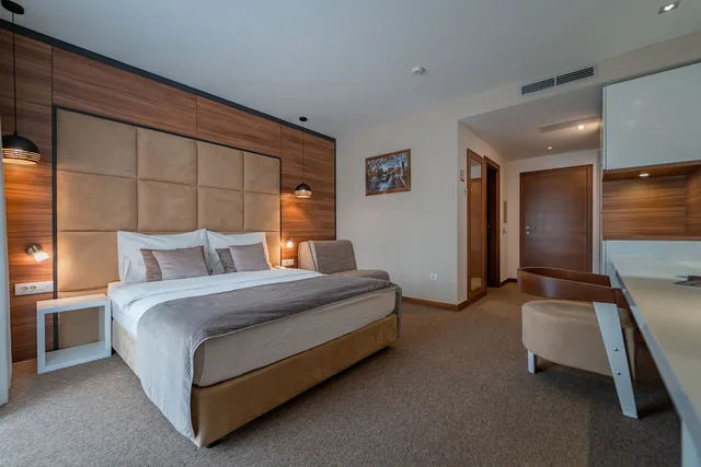 Deluxe, Double or Twin Bed, Valley View, Balcony، Hotel Mirjana & Rastoke 2/5