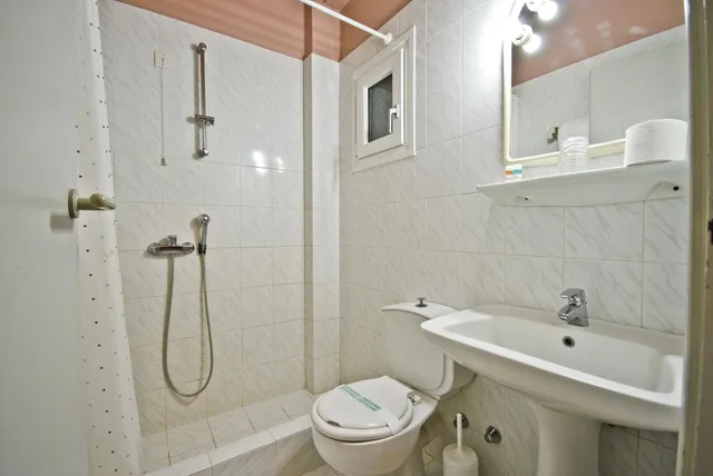 Room, Twin Beds, Town View، Coronis 9/10
