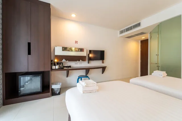 Room, Twin Beds, Balcony, Rodina Beach Hotel 8/10