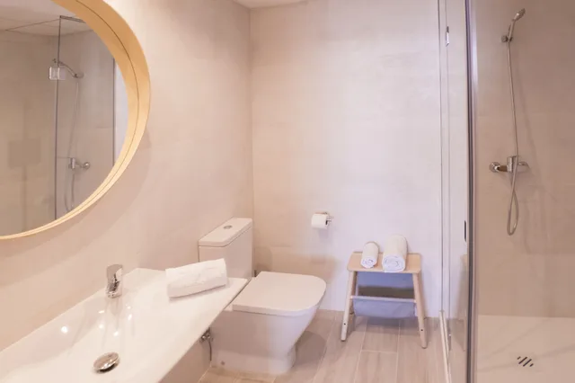 شقة عائلية بأربعة أسرّة بغرفتي نوم مع أريكة، Aparthotel Cye Holiday Centre 6/7