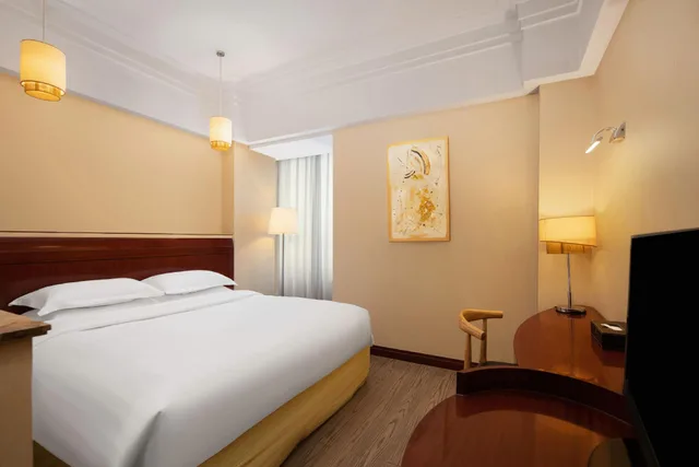 Business, Queen Bed, Jinrong International 1/1