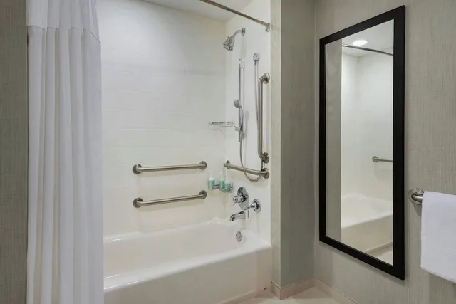 استوديو بسرير كينج مع أريكة لذوي الإعاقة، Residence Inn Costa Mesa Newport Beach 3/3