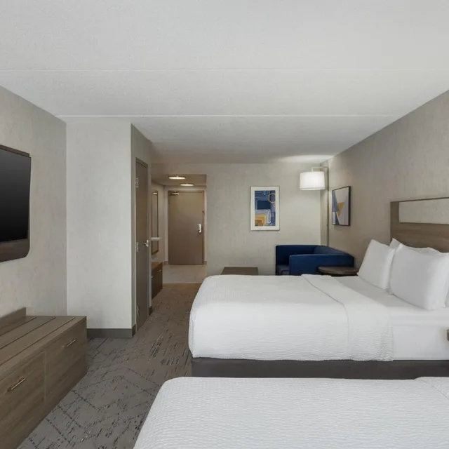 جناح بسريرين كوين مع أريكة، Holiday Inn Express And Suites Ottawa East Orleans 2/10