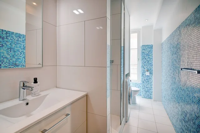 شقة كلاسيكية بسريرين كوين بإطلالة على الفناء، Apartments Du Louvre - Le Marais 3/4