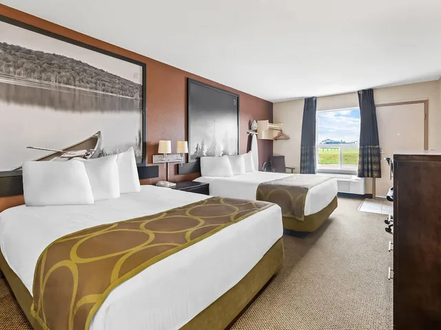 Room, 2 Queen Beds, Main Floor، Super 8 Meadow Lake 1/3