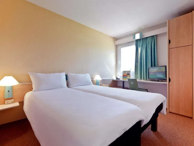 غرفة قياسية بسريرين منفصلين، Ibis Leiria Fatima 6/8