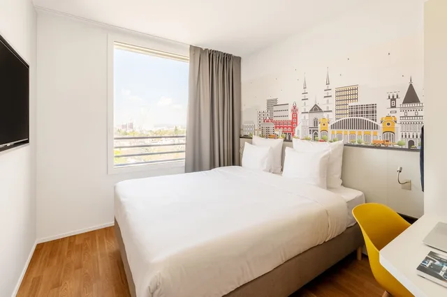 غرفة بسرير كوين، B&B Hotel Basel 3/3
