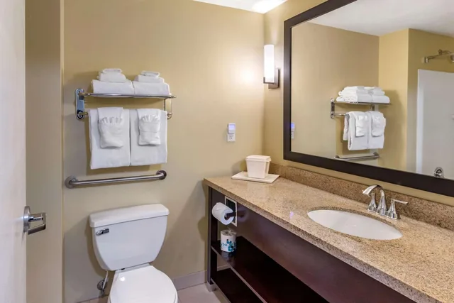 غرفة سوبيريور بسرير كوين، Comfort Inn & Suites Tooele-Salt Lake City 4/5