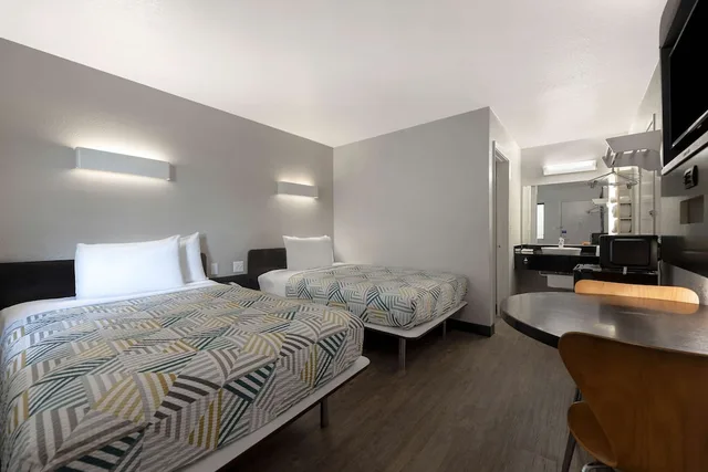 غرفة قياسية بسريرين مزدوجين، Motel6 San Antonio, TX - West SeaWorld 3/9