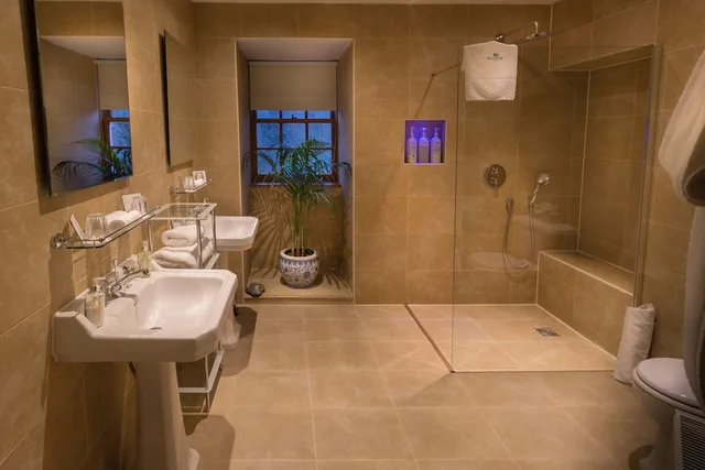 2 Bedrooms, Suite, House, 2 Double Beds، GLENCOE HOUSE 2/3