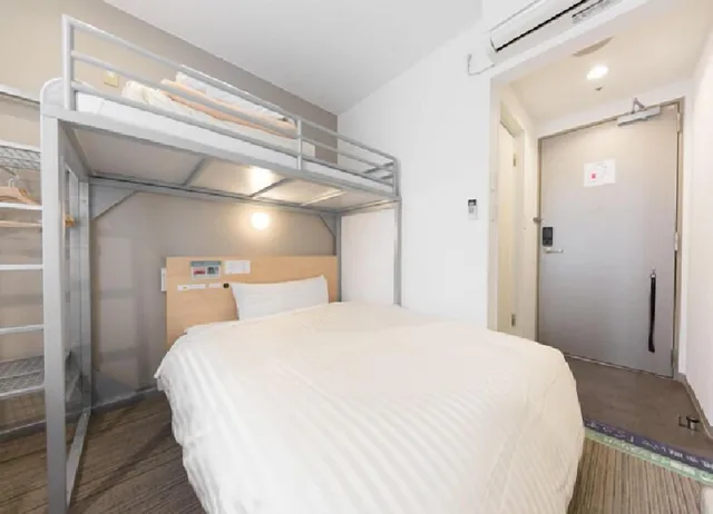 غرفة بسرير مزدوج وسرير بطابقين، Super Hotel Tokyo Otsuka 2/5