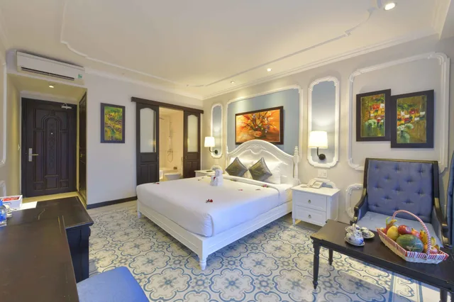 جناح عائلي بسريرين منفصلين وسرير كينج بغرفتي نوم بحوض استحمام، Hoi An Rosemary Boutique Hotel And Spa 7/10