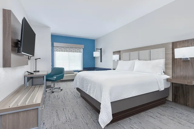 جناح بسرير كينج مع أريكة لذوي الإعاقة، Holiday Inn Express And Suites Granbury 2/4