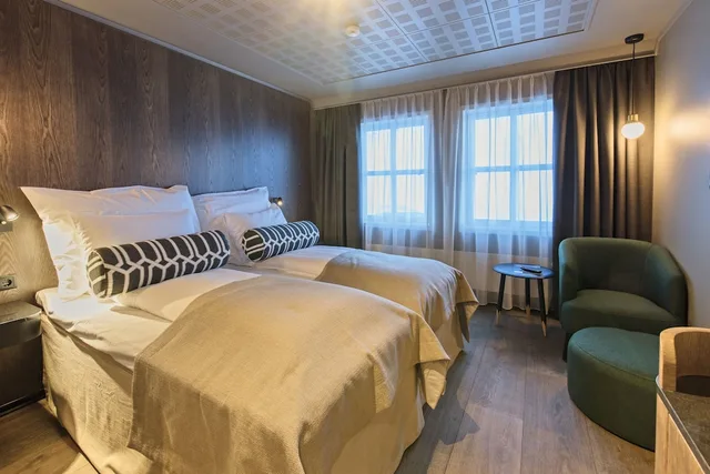 غرفة قياسية بسريرين منفصلين، Funken Lodge 6/10