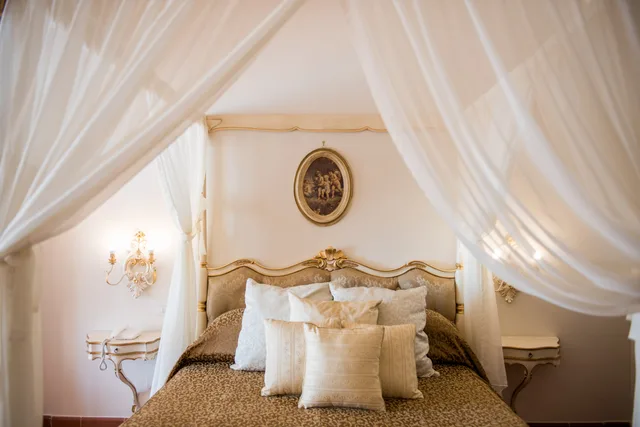 جناح شهر العسل، Hotel Villa Gabrisa 1/2