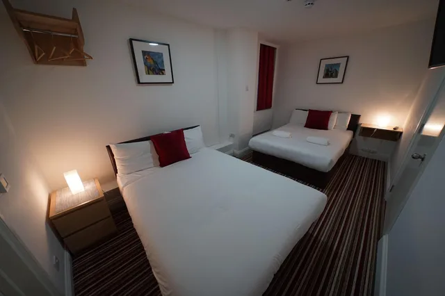 غرفة أساسية عائلية، The Bank Hotel 1/3