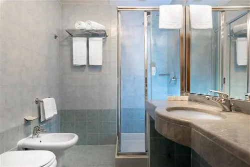 غرفة كومفورت بسرير كوين، Best Western Cavalieri Della Corona Hotel 1/1