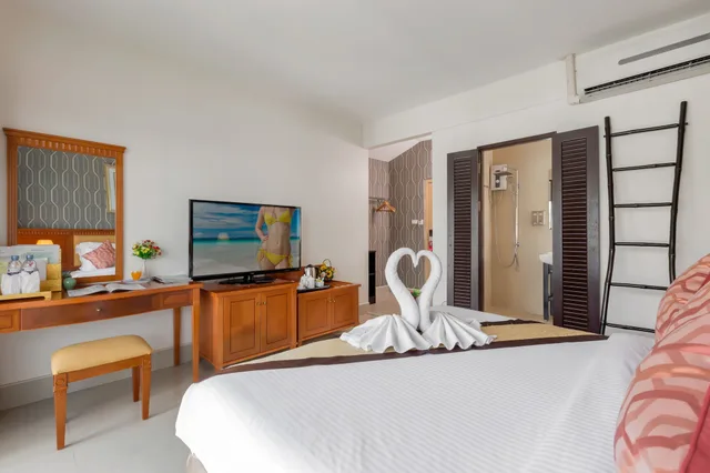 غرفة ديلوكس بسرير مزدوج بشرفة، The Golden Ville Boutique Hotel Spa 6/10