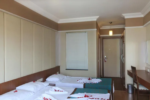 غرفة ثلاثية، Tac Premier Hotel Spa 2/10