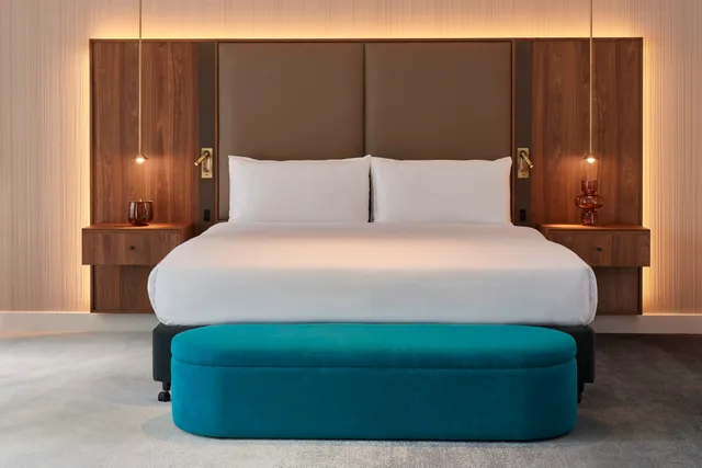 جناح بريميير بسرير كينج، Parmelia Hilton 5/10