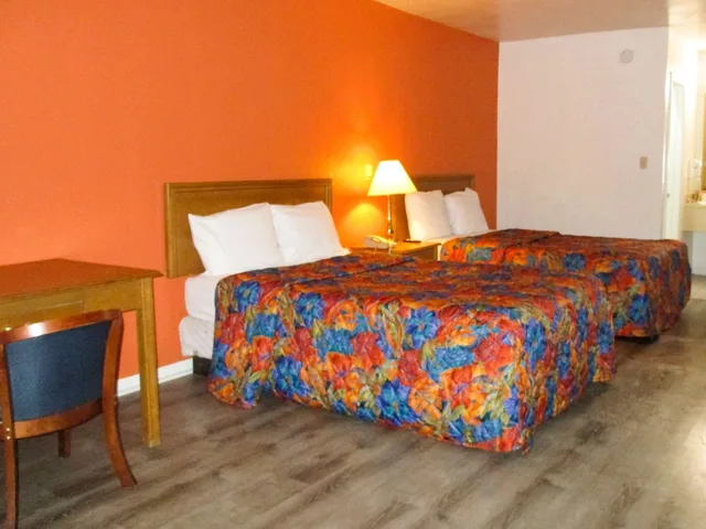 غرفة ديلوكس بسريرين مزدوجين بمطبخ صغير للمدخنين، Motel6 Portsmouth, VA 2/10