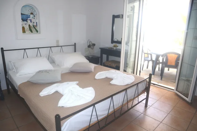 شقة بريميوم بسرير كوين وسريرين منفصلين بإطلالة على المسبح، Fyrogenis Palace Hotel - Apartments 3/6