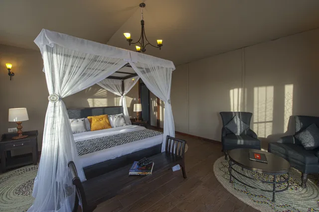 غرفة تنفيذية بسرير كوين، Serengeti Sametu Camp by Karibu Camps & Lodges 8/10
