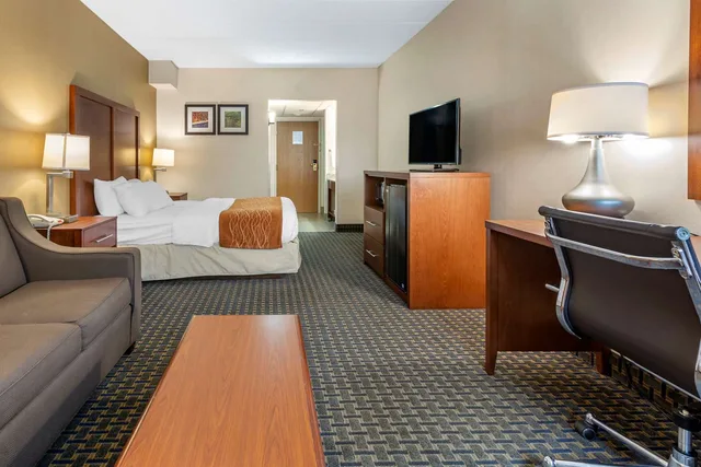غرفة بسرير كوين، Comfort Inn West Hazleton 1/1