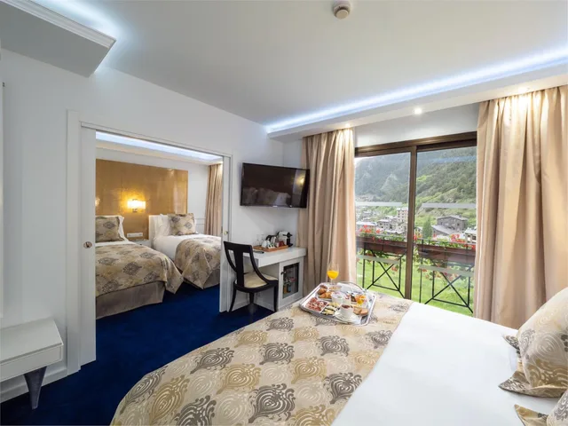 Room, Quadruple, Mountain View, Diana Parc Hotel 5/10