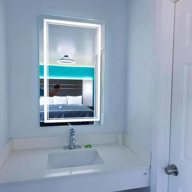 غرفة قياسية بسرير كوين، Budget Inn North Kingstown 3/4
