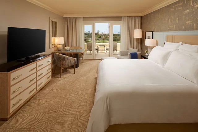 Room, King Bed, Pool View, Waldorf Astoria Monarch Beach 1/3